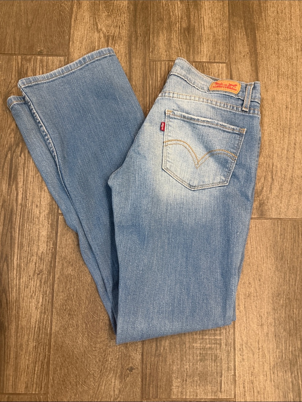 Levi's 524 Women's Light Wash Bootcut Low Rise Jeans